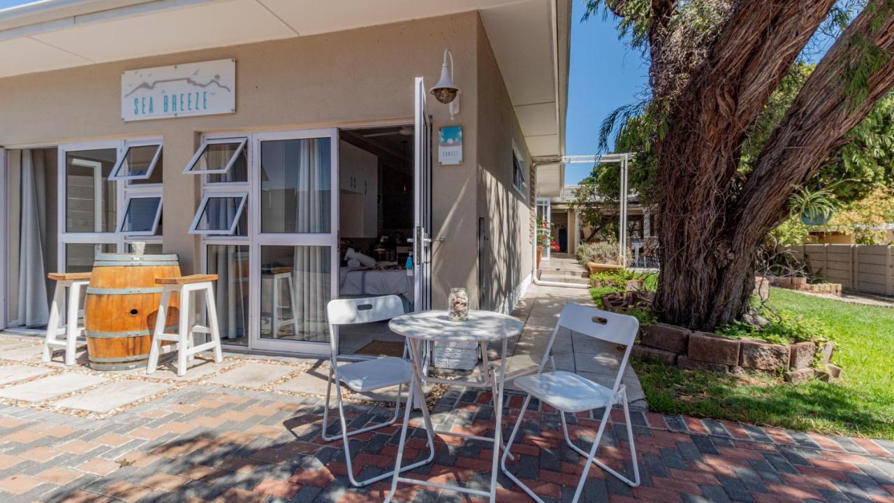 Hotel Sea Breeze Bloubergstrand Exterior foto